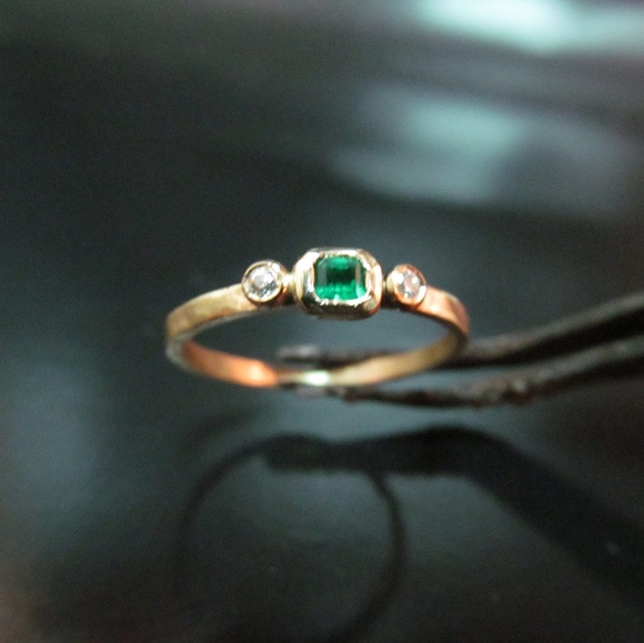 Emerald diamonds ring. Gold emerald ring. - Picture 2 of 7